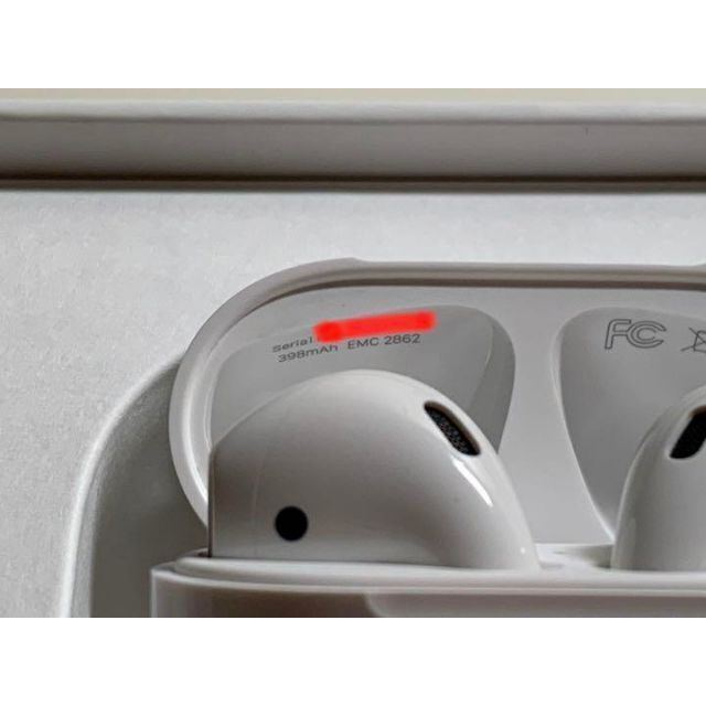 Apple(アップル)の【美品】純正 Air Pods エアポッズ (第2世代) スマホ/家電/カメラのオーディオ機器(ヘッドフォン/イヤフォン)の商品写真