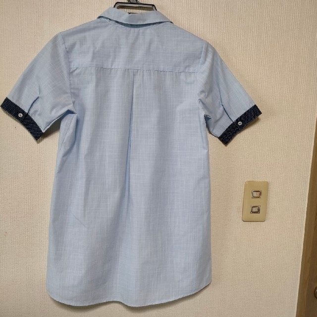 水色チェニックシャツ レディースのトップス(シャツ/ブラウス(半袖/袖なし))の商品写真