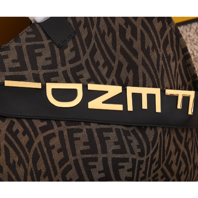 FENDI トートバッグ モノグラム ハンドバッグ