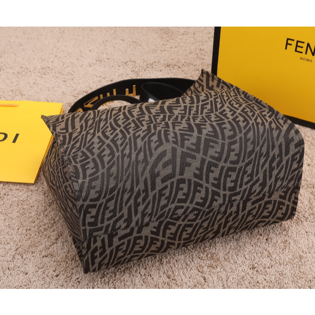 FENDI トートバッグ モノグラム ハンドバッグ