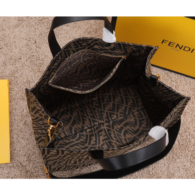 FENDI トートバッグ モノグラム ハンドバッグ