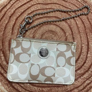 コーチ(COACH)のシュガー様☆COACH☆パスケース☆美品☆チェーン付き(名刺入れ/定期入れ)