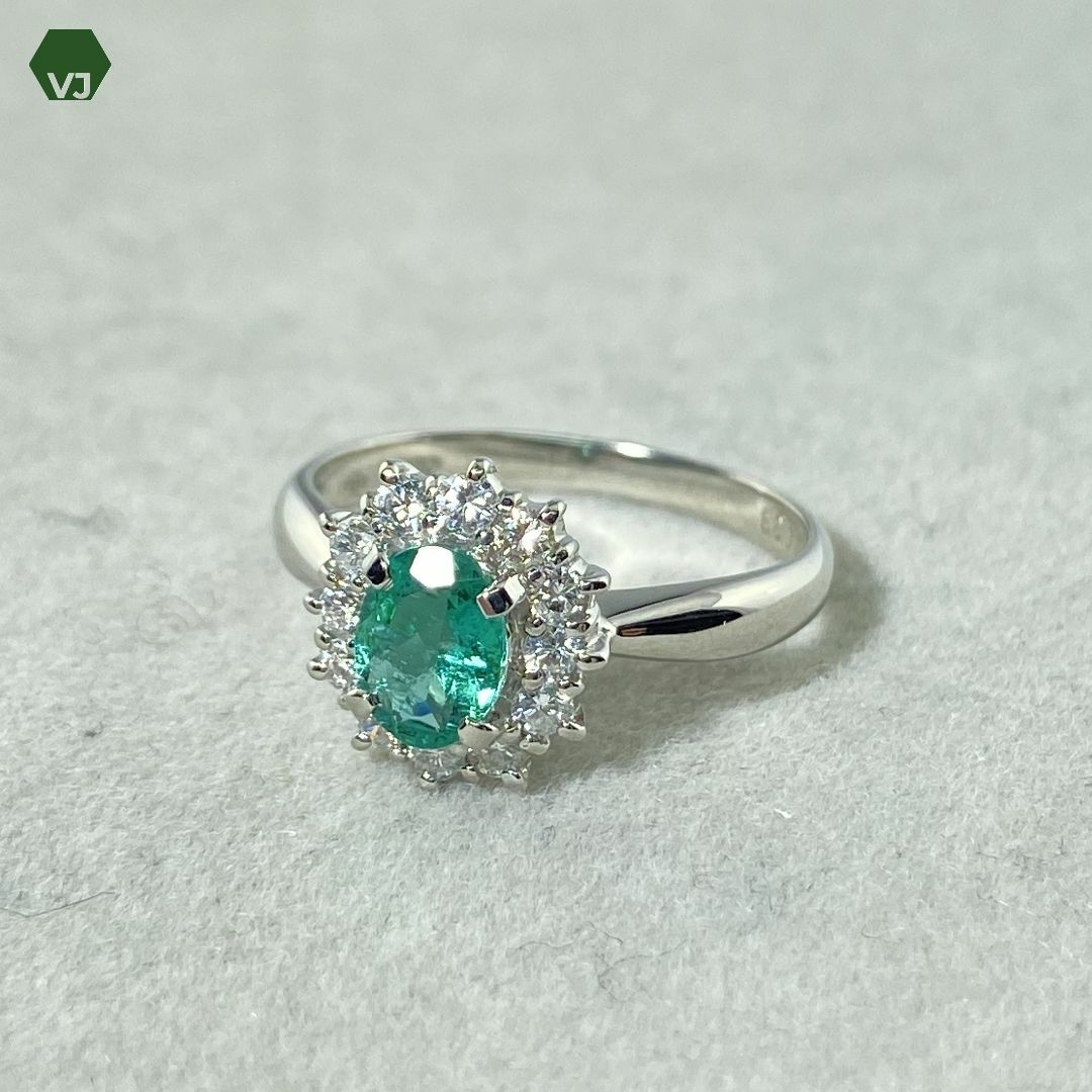 【15-13】エメラルド　ダイヤモンド　リング　E0.47ct D0.33ct  レディースのアクセサリー(リング(指輪))の商品写真