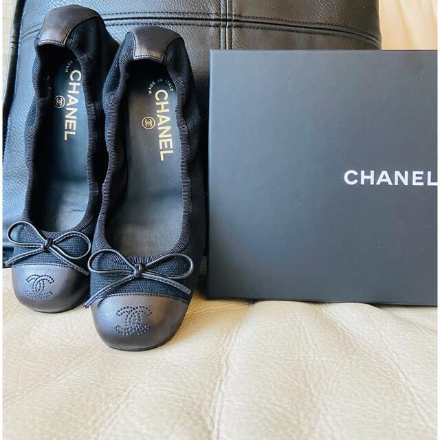 CHANEL(シャネル)のCHANEL シャネル  バレリーナ　ブラック 361/2 レディースの靴/シューズ(バレエシューズ)の商品写真