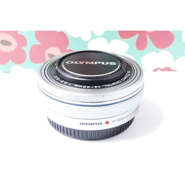 OLYMPUS(オリンパス)の❤電動ズーム❤️オリンパス 14-42mm EZ❤パンケーキレンズ❤大人気❤ スマホ/家電/カメラのカメラ(ミラーレス一眼)の商品写真