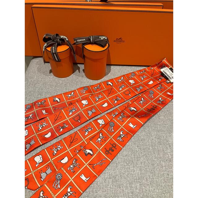 Hermes(エルメス)の2022年　エルメス　最新作　オレンジ系ツイリー レディースのファッション小物(バンダナ/スカーフ)の商品写真