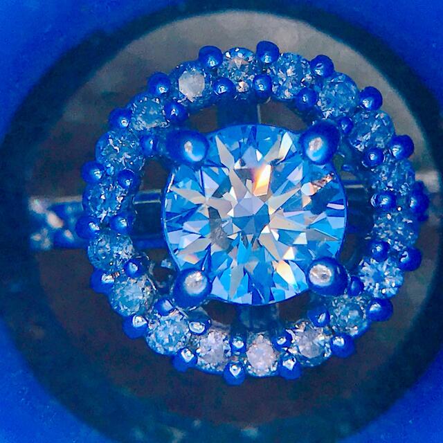 0.70ct ヘイロー ダイヤモンドリング K18WG 中石0.5ctアップ レディースのアクセサリー(リング(指輪))の商品写真