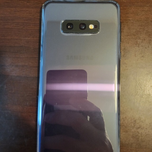 Galaxy(ギャラクシー)のGalaxy S10e スマホ/家電/カメラのスマートフォン/携帯電話(スマートフォン本体)の商品写真