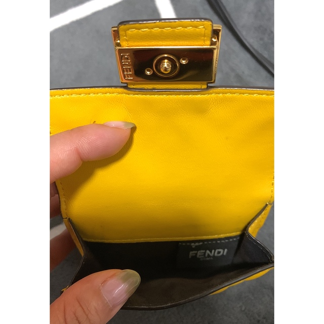 FENDI 三つ折り財布
