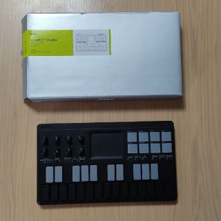 nanoKEY Studio(MIDIコントローラー)