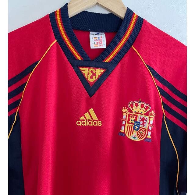 adidas(アディダス)のadidas 90s 万国旗タグ スペイン代表 エンブレム tシャツ サッカー メンズのトップス(Tシャツ/カットソー(半袖/袖なし))の商品写真