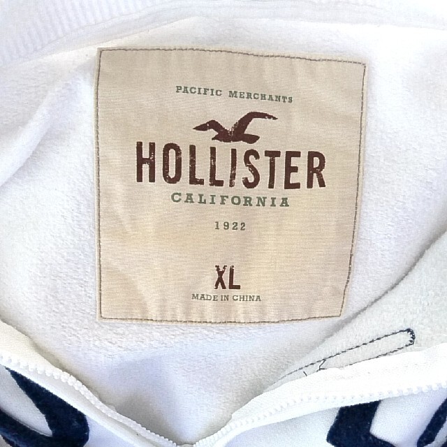 Hollister(ホリスター)のホリスター XLサイズ 白 パーカー メンズのトップス(パーカー)の商品写真