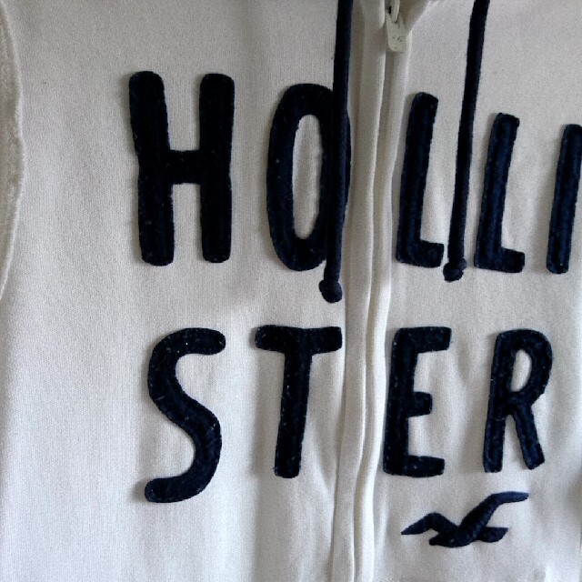 Hollister(ホリスター)のホリスター XLサイズ 白 パーカー メンズのトップス(パーカー)の商品写真