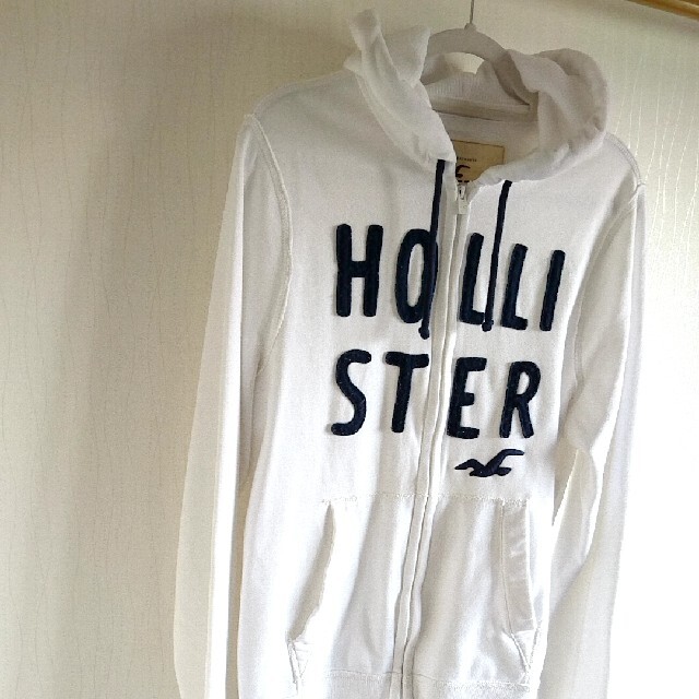 Hollister(ホリスター)のホリスター XLサイズ 白 パーカー メンズのトップス(パーカー)の商品写真