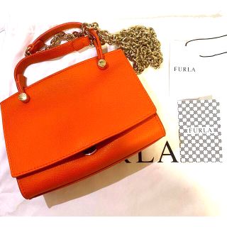 FURLA フルラ　バッグ　ショルダーバッグ　クロスボディ　ポーチ　オレンジ