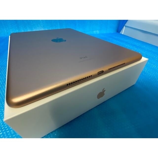 【未使用品】iPad 第8世代 Wi-Fi 32GB ゴールド MYLC2J/A 5