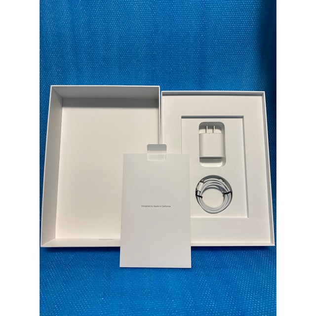 【未使用品】iPad 第8世代 Wi-Fi 32GB ゴールド MYLC2J/A 9