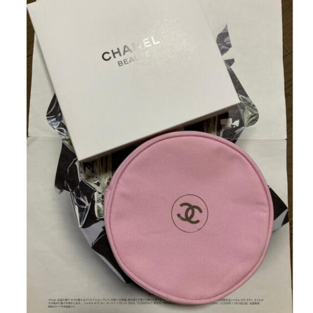 CHANEL(シャネル)のシャネル　限定ノベルティーポーチ レディースのファッション小物(ポーチ)の商品写真