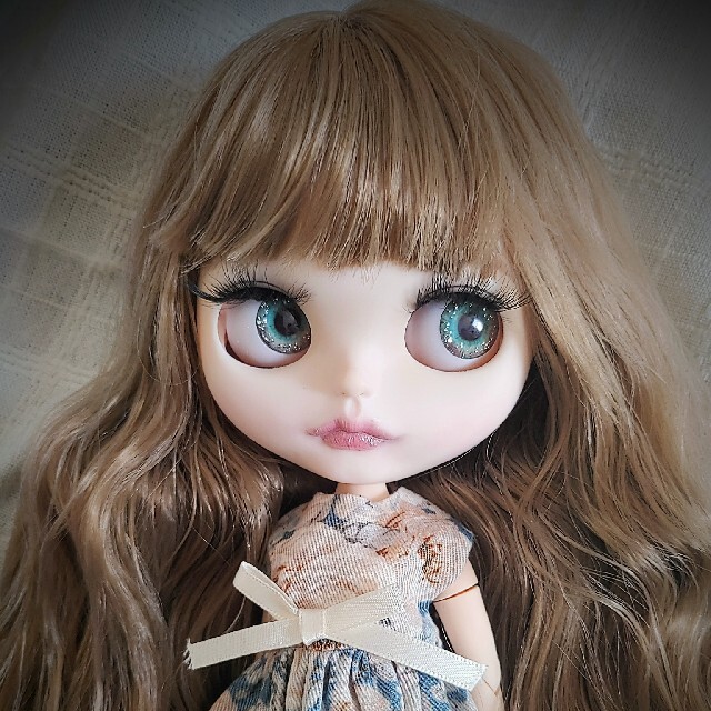 カスタムアイシードール ミルクティブラウン【白肌 リアル加工 マット