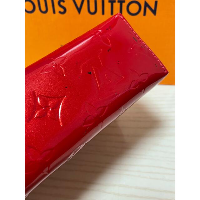 LOUIS VUITTON(ルイヴィトン)のルイヴィトン 未使用 訳あり ヴェルニ コスメティック ポーチ メイク レッド レディースのファッション小物(ポーチ)の商品写真