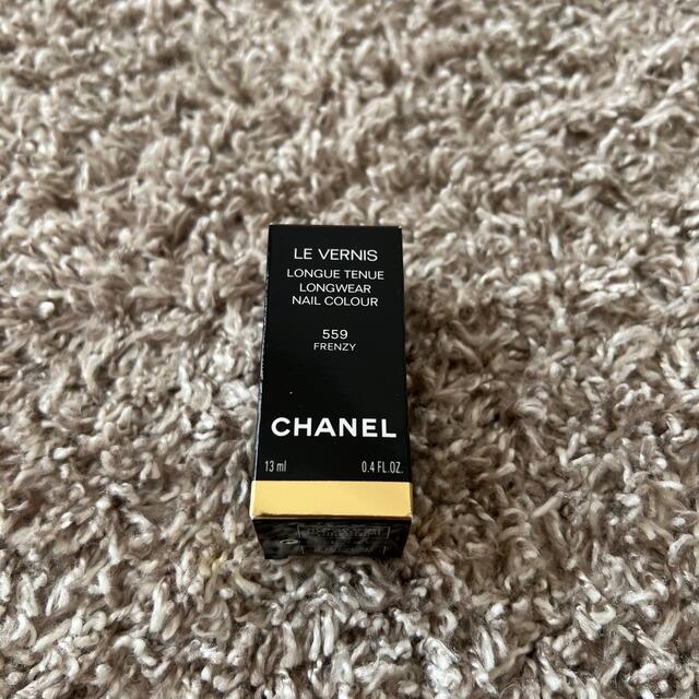 CHANEL(シャネル)のCHANEL ヴェルニロングトゥニュ589フレンジー コスメ/美容のネイル(マニキュア)の商品写真