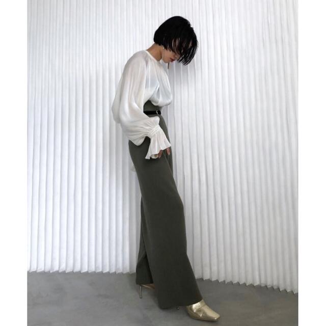 Ameri VINTAGE(アメリヴィンテージ)のAmeri 2WAY SOFT VOLUME BLOUSE 20AW 完売品 レディースのトップス(シャツ/ブラウス(長袖/七分))の商品写真