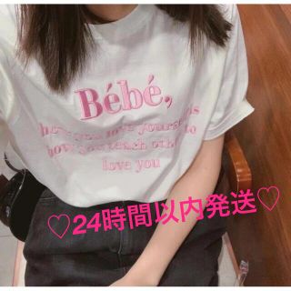 ディーホリック(dholic)のbebe Tシャツ ロゴTシャツ ホワイト ピンク ロゴ 半袖 韓国ファッション(Tシャツ(半袖/袖なし))