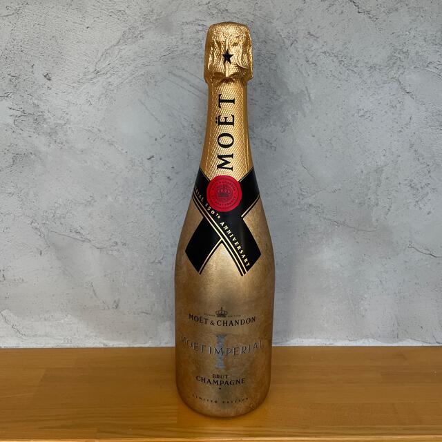 MOËT & CHANDON(モエエシャンドン)のモエ&シャンドン アンペリアル １５０年 アニバーサリー ゴールド ７５０ml 食品/飲料/酒の酒(シャンパン/スパークリングワイン)の商品写真