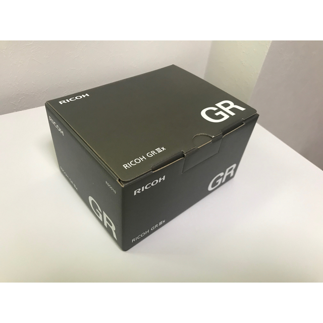 RICOH(リコー)の【新品・未使用】リコー RICOH GR3x GRⅢx スマホ/家電/カメラのカメラ(コンパクトデジタルカメラ)の商品写真