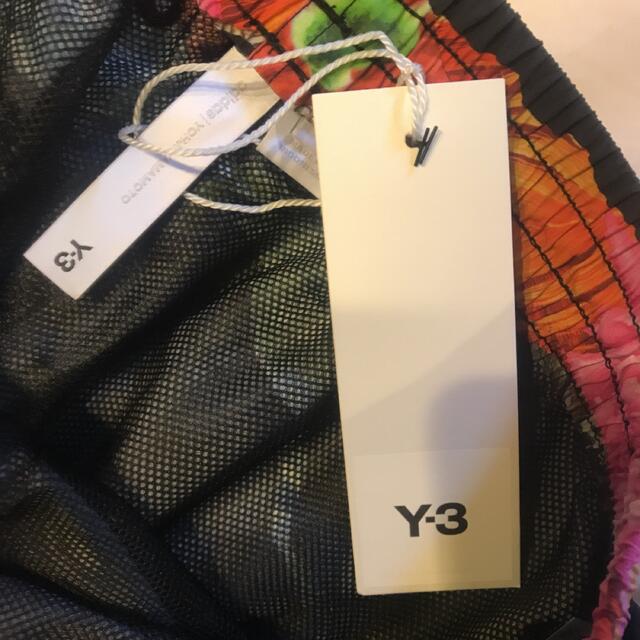 Y-3(ワイスリー)のワイスリー ショートパンツY-3 ブランド スイムショーツ 総柄  水陸両用 メンズのパンツ(ショートパンツ)の商品写真