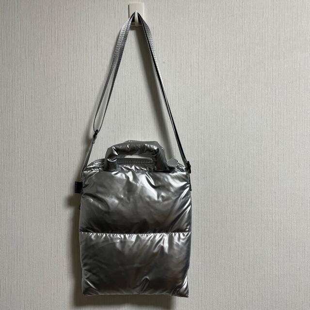 ROOTOTE(ルートート)の☆未使用☆  ROOTOTE  ショルダーバッグ　シルバー レディースのバッグ(ショルダーバッグ)の商品写真