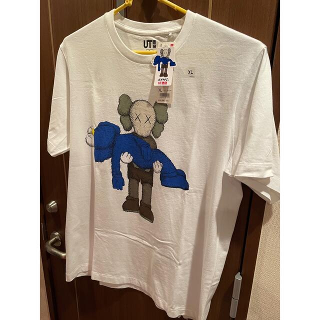 ユニクロ　kaws × uniqlo  XLサイズ