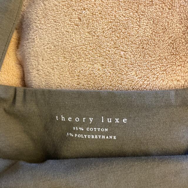 Theory luxe(セオリーリュクス)の新品タグ付！theoryluxeセオリーリュクス定番キャミソール定価12000円 レディースのトップス(タンクトップ)の商品写真