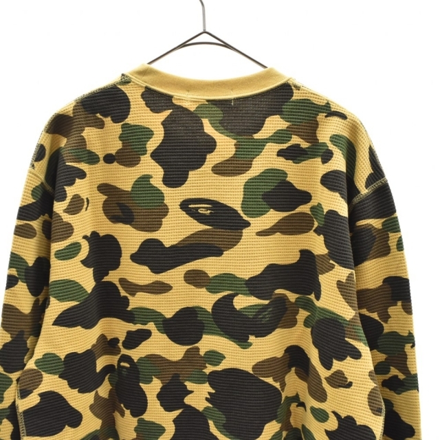 A BATHING APE(アベイシングエイプ)のA BATHING APE アベイシングエイプ 1ST Camo Ape Head Thermal Tee 1stカモ エイプヘッド サーマルカットソー 迷彩長袖Tシャツ ベージュ×グリーン メンズのトップス(Tシャツ/カットソー(七分/長袖))の商品写真