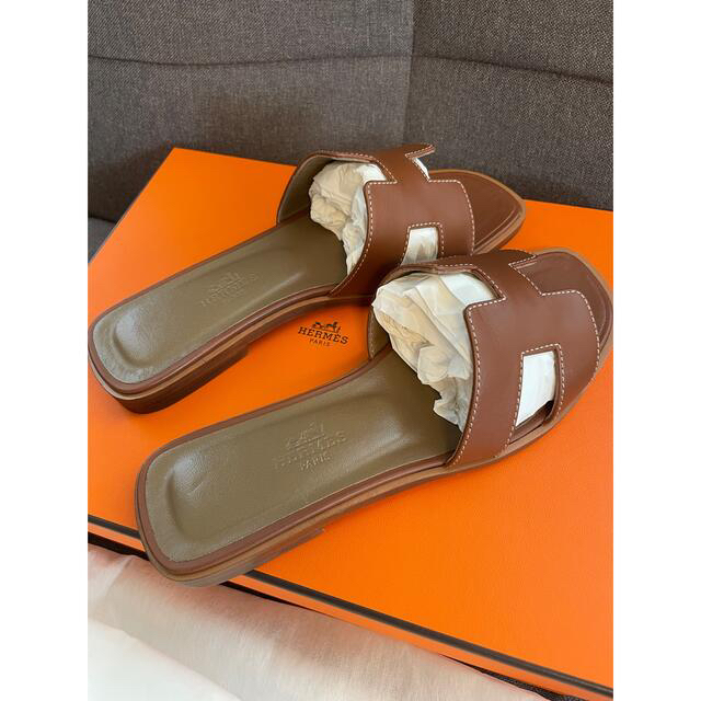 贅沢屋の Hermes - エルメス サンダル オラン ゴールド 35 サンダル