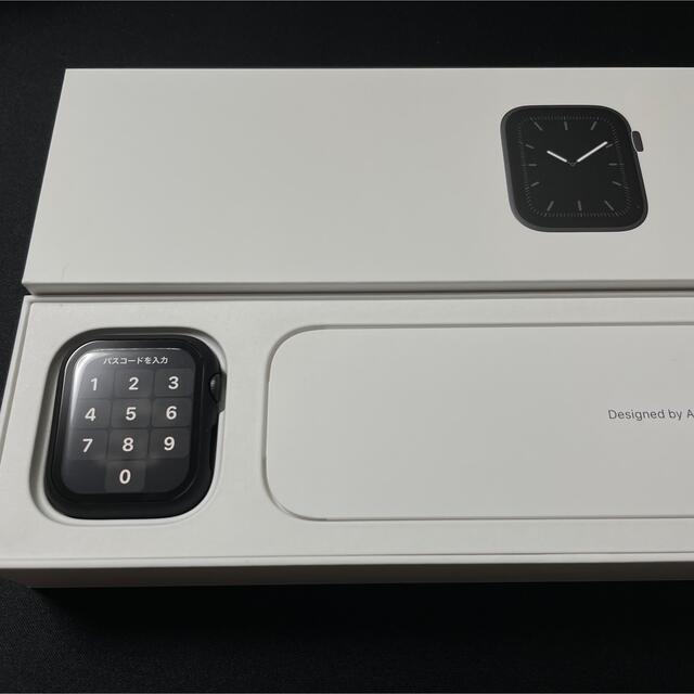 Apple Watch(アップルウォッチ)のApple Watch Series 5 44mm GPS スマホ/家電/カメラのスマートフォン/携帯電話(その他)の商品写真