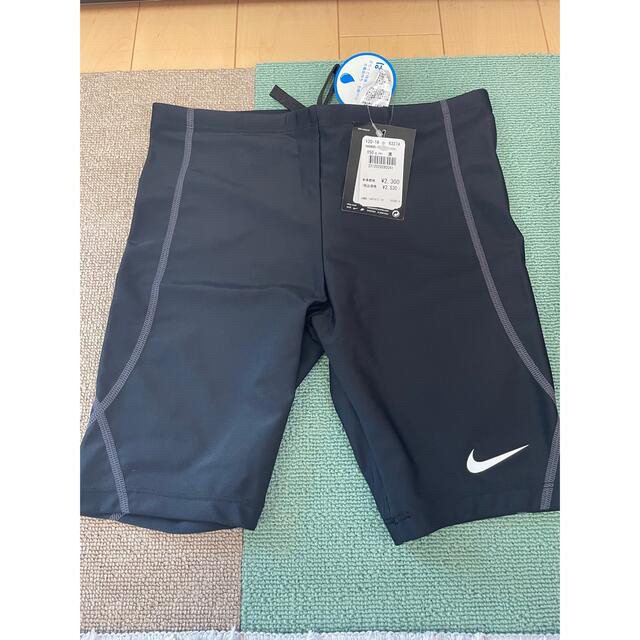 NIKE(ナイキ)のNIKE ナイキ　水着　150センチ　2枚セット キッズ/ベビー/マタニティのキッズ服男の子用(90cm~)(水着)の商品写真