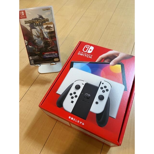 Nintendo Switch(ニンテンドースイッチ)の【新品未開封】任天堂Switch 有機EL +モンハンサンブレイク付き エンタメ/ホビーのゲームソフト/ゲーム機本体(家庭用ゲーム機本体)の商品写真