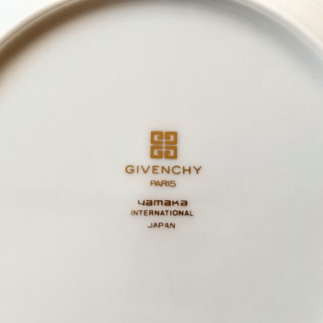 GIVENCHY(ジバンシィ)のGIVENCHY ケーキ皿セット インテリア/住まい/日用品のキッチン/食器(食器)の商品写真