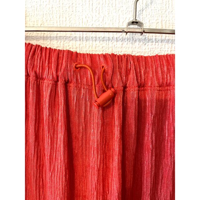 STUNNING LURE(スタニングルアー)のスタニングルアー　　プリーツ加工スカート　赤 レディースのスカート(ロングスカート)の商品写真