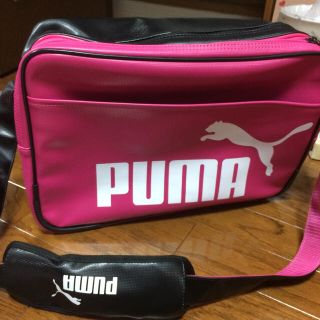 プーマ(PUMA)のPUMA エナメルバッグ(ショルダーバッグ)