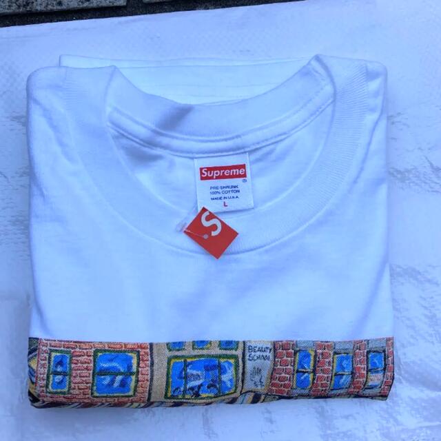 Supreme(シュプリーム)のSupreme Manhattan Tee  ホワイト　Lサイズ　新品　正規品 メンズのトップス(Tシャツ/カットソー(半袖/袖なし))の商品写真