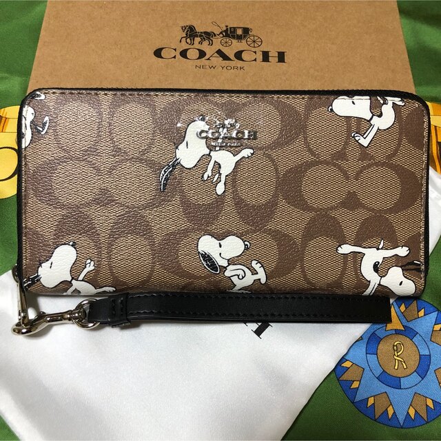 COACH(コーチ)のCOACH 長財布　シグネチャー　スヌーピー レディースのファッション小物(財布)の商品写真