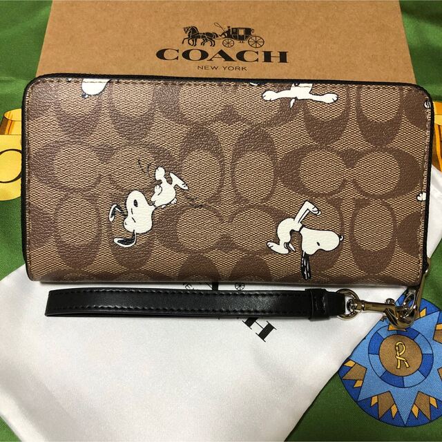 COACH(コーチ)のCOACH 長財布　シグネチャー　スヌーピー レディースのファッション小物(財布)の商品写真