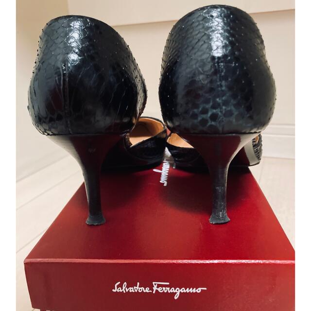 Salvatore Ferragamo(サルヴァトーレフェラガモ)の☆格安☆ Salvatore Ferragamoパイソンハイヒール！ レディースの靴/シューズ(ハイヒール/パンプス)の商品写真