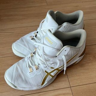 アシックス(asics)のasics ゲルバースト23 low 1061A021  27 ホワイトゴールド(スニーカー)