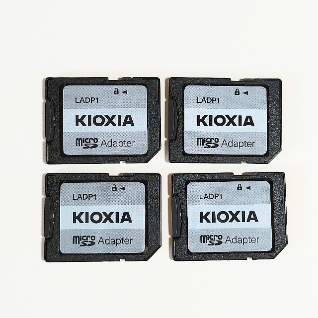 東芝(トウシバ)の【128GB ×4枚】microSDXC マイクロSDカード128GB スマホ/家電/カメラのPC/タブレット(PC周辺機器)の商品写真