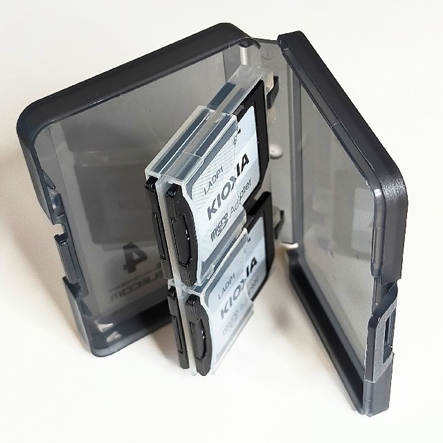 東芝(トウシバ)の【128GB ×4枚】microSDXC マイクロSDカード128GB スマホ/家電/カメラのPC/タブレット(PC周辺機器)の商品写真