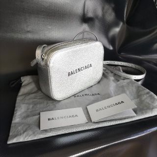 バレンシアガバッグ(BALENCIAGA BAG)の未使用 新品同 BALENCIAGA エヴリデイ ショルダーバッグ ポシェット(ショルダーバッグ)