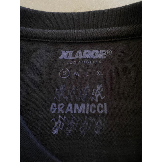 GRAMICCI(グラミチ)のXLARGE × GRAMICCI   Tシャツ メンズのトップス(Tシャツ/カットソー(半袖/袖なし))の商品写真